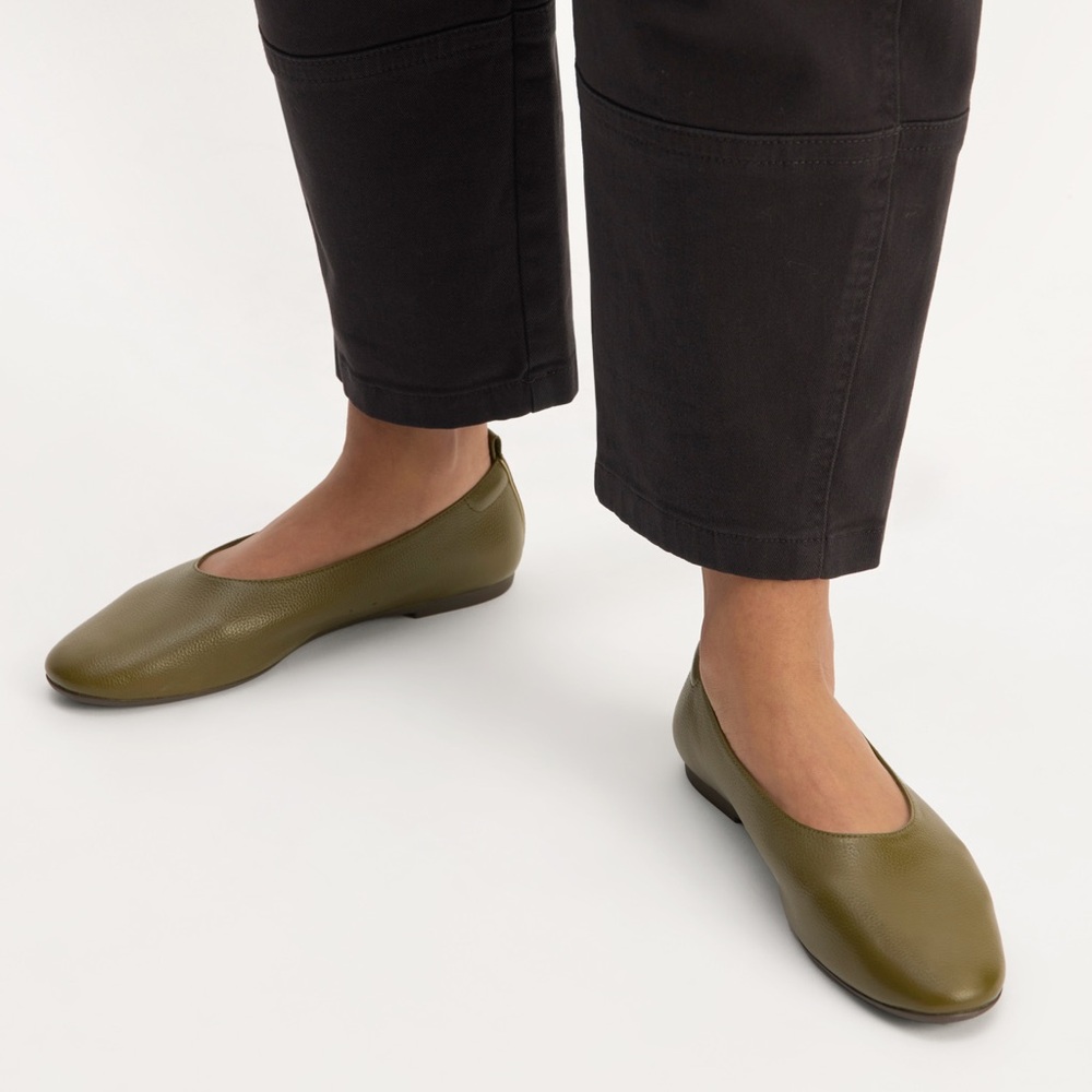 Everlane Italian Leather Day Glove Flats, Birch Green (sz 9, fits like an 8/8.5)